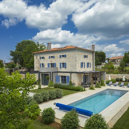Villa Pi For 8 People In Central Istria With Heated Pool & Large Garden Tinjan Экстерьер фото