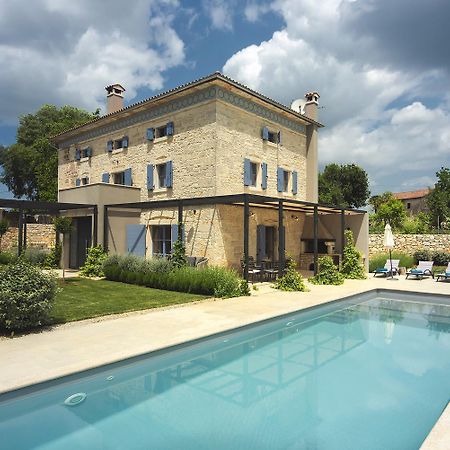 Villa Pi For 8 People In Central Istria With Heated Pool & Large Garden Tinjan Экстерьер фото