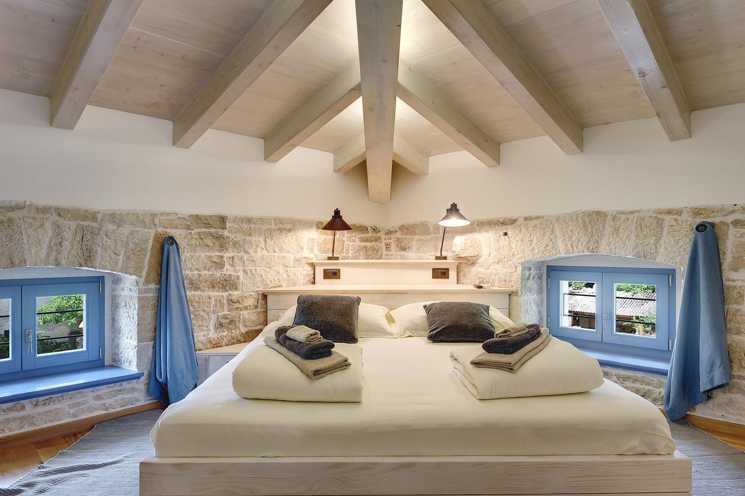 Villa Pi For 8 People In Central Istria With Heated Pool & Large Garden Tinjan Экстерьер фото