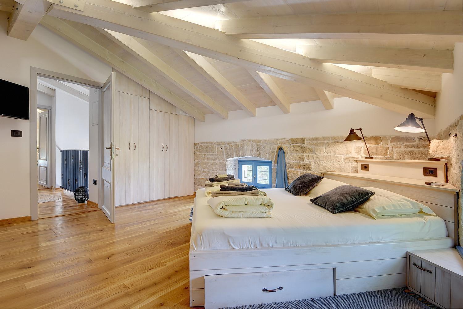 Villa Pi For 8 People In Central Istria With Heated Pool & Large Garden Tinjan Экстерьер фото