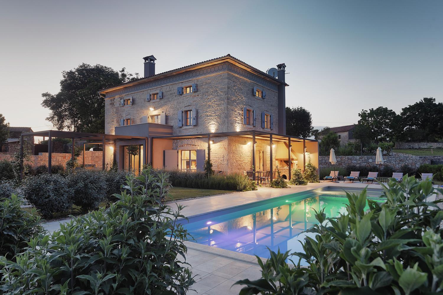 Villa Pi For 8 People In Central Istria With Heated Pool & Large Garden Tinjan Экстерьер фото